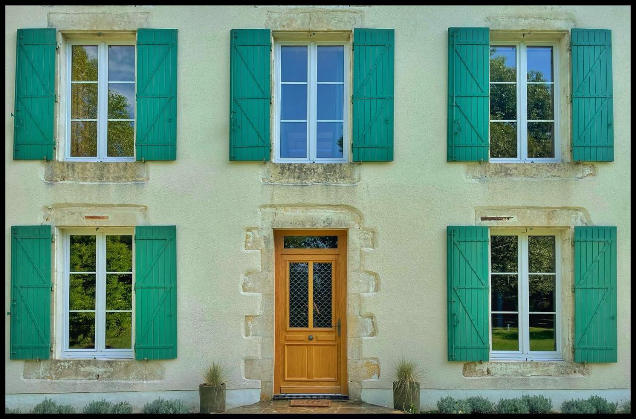Les Maisons Du Bonheur Bed & Breakfast Chateau-Garnier Exterior photo